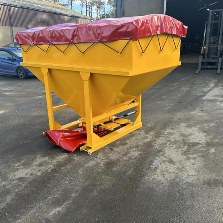 Hopper for fertiliser spreader